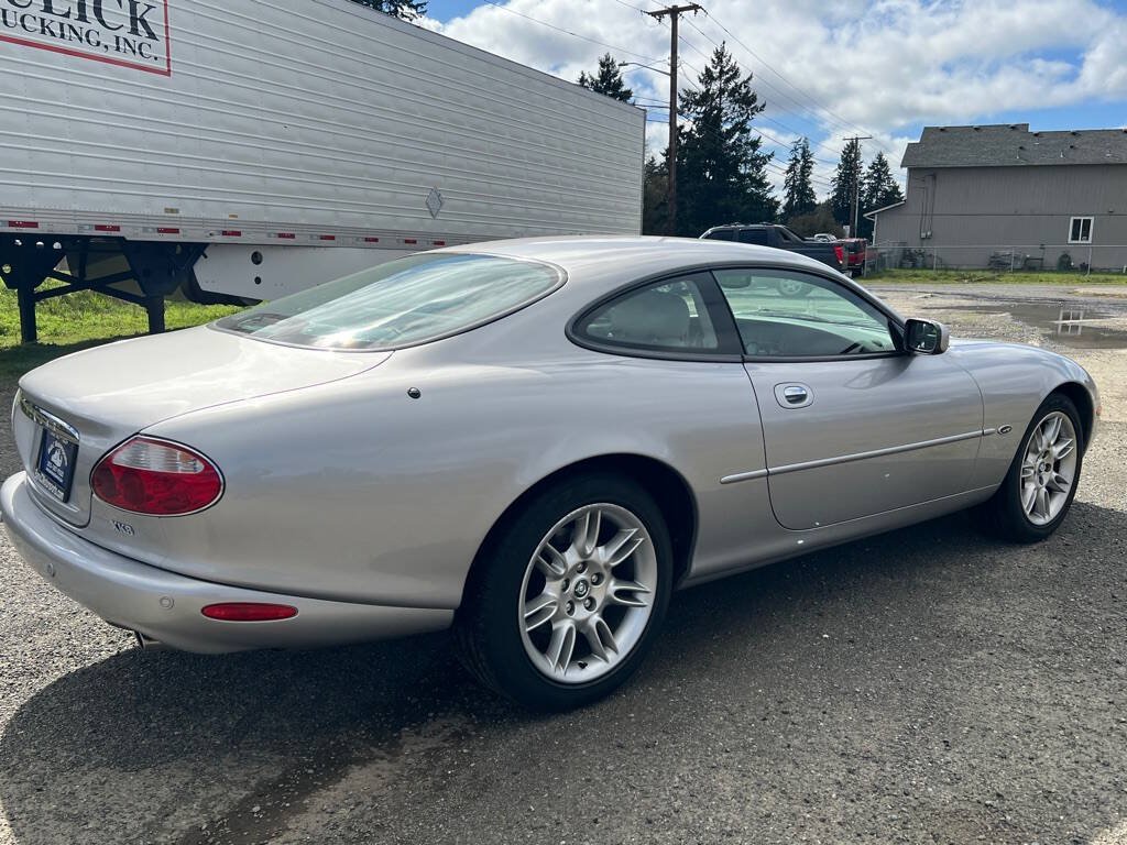 Used 2001 Jaguar XK8 Coupe RWD image 40