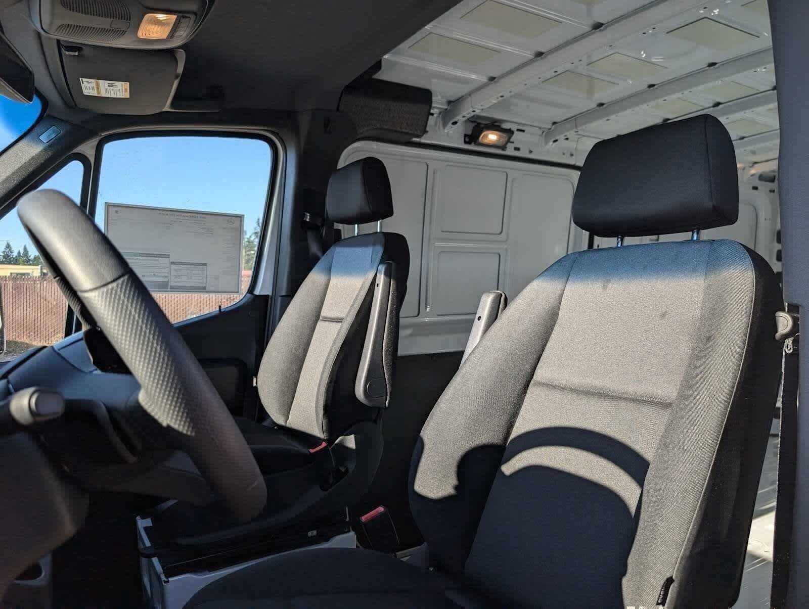 Used 2024 Mercedes-Benz Sprinter 3500 image 24