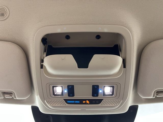 Used 2024 Ford Explorer XLT w/ Equipment Group 202A RWD image 35