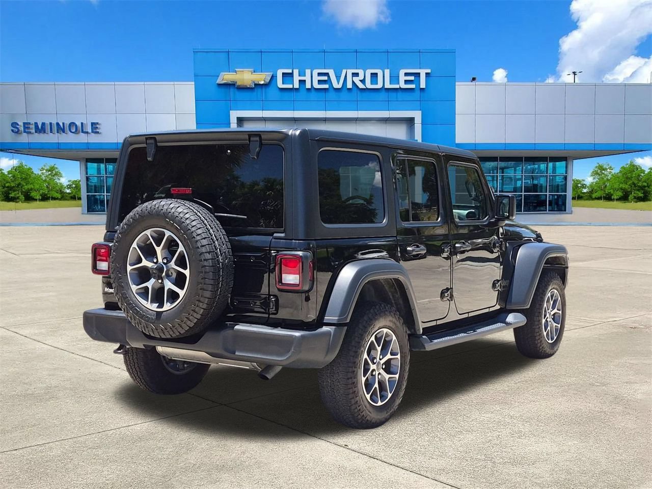 Used 2024 Jeep Wrangler Unlimited Sport AWD/4WD image 4