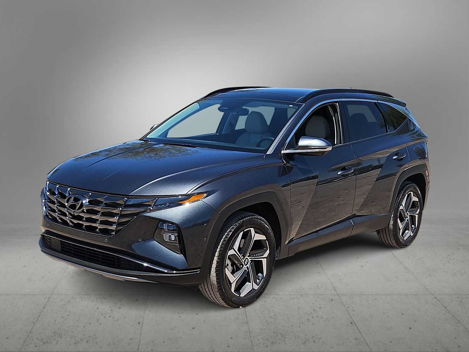 Certified 2024 Hyundai Tucson Limited AWD/4WD image 4