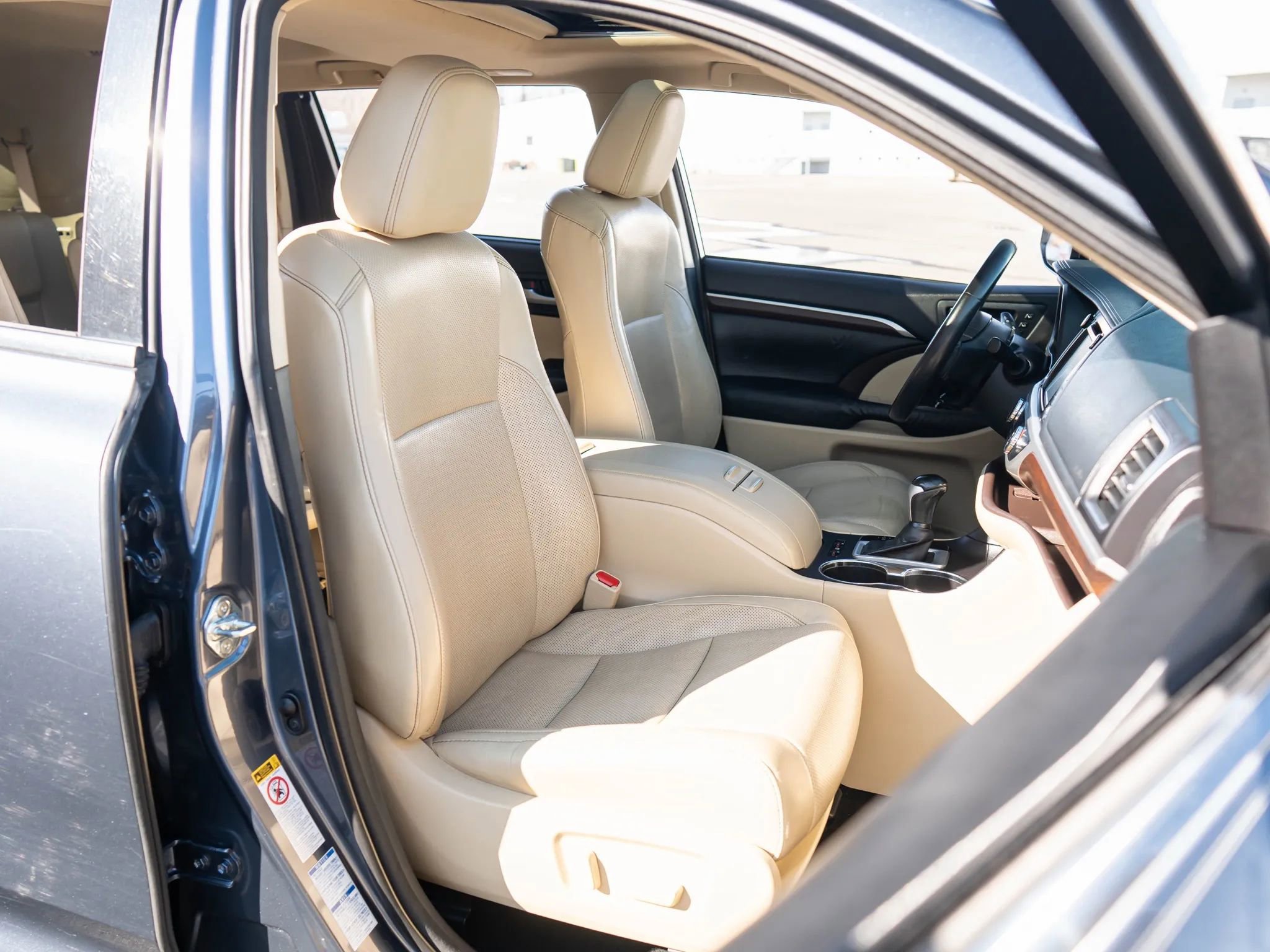 Used 2015 Toyota Highlander Limited image 15