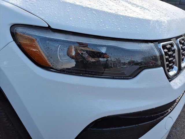 Used 2025 Jeep Compass Limited w/ Elite Group image 3