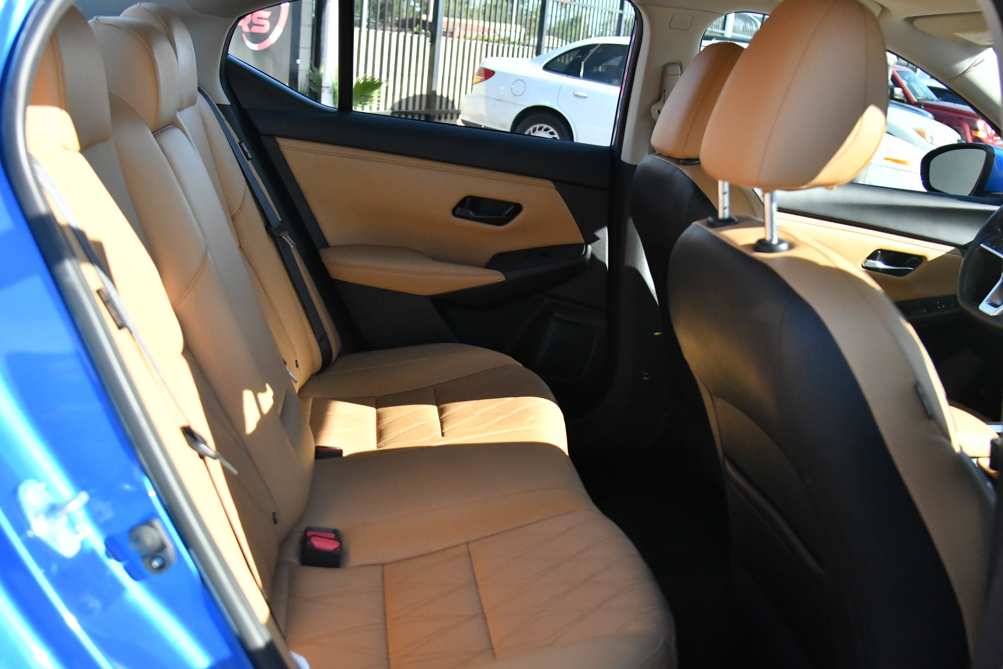 Used 2025 Nissan Sentra SV w/ SV Premium Package FWD image 43