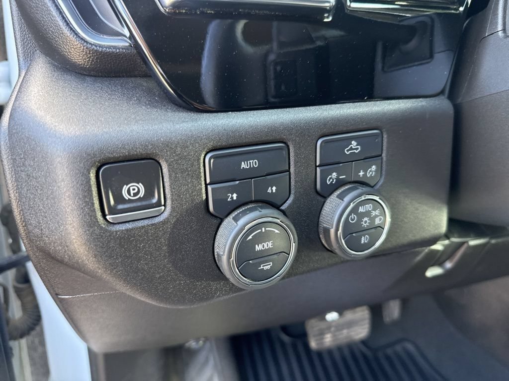 Used 2025 Chevrolet Silverado 1500 RST w/ Convenience Package II AWD/4WD image 24