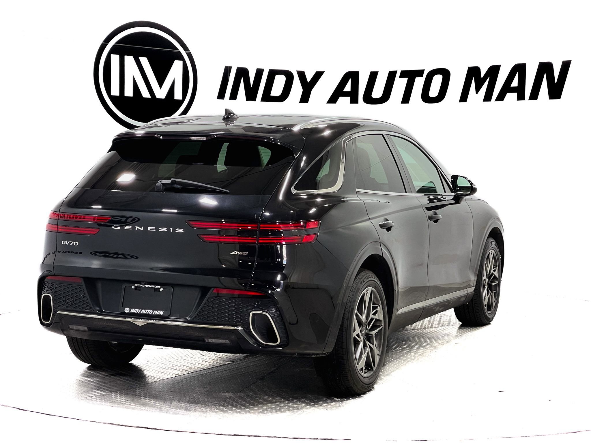 Used 2022 Genesis GV70 2.5T w/ Select Package image 4