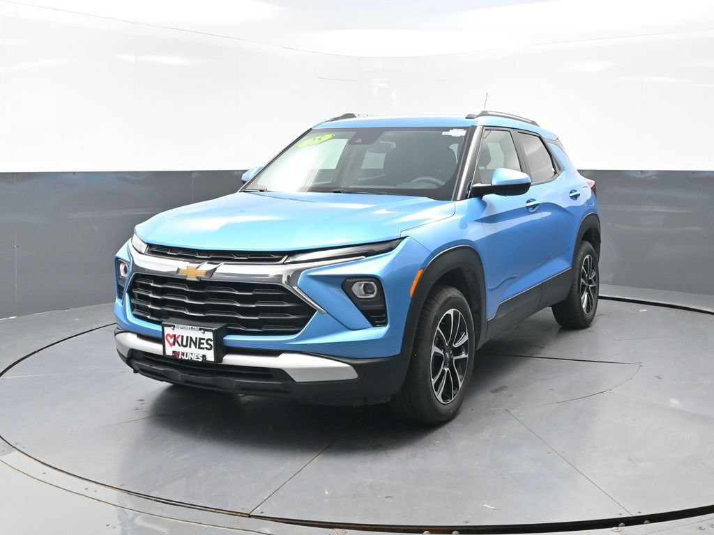 Used 2025 Chevrolet TrailBlazer LT AWD/4WD image 7