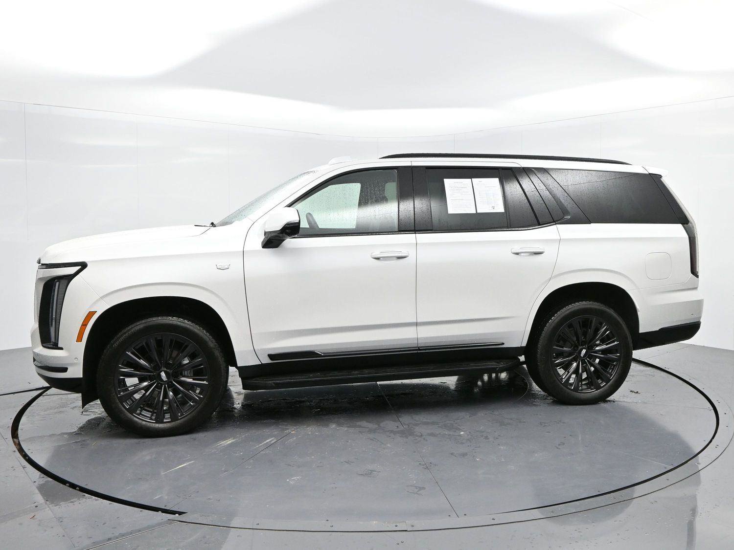 Certified 2025 Cadillac Escalade Sport w/ LPO, ONYX Package AWD/4WD image 4