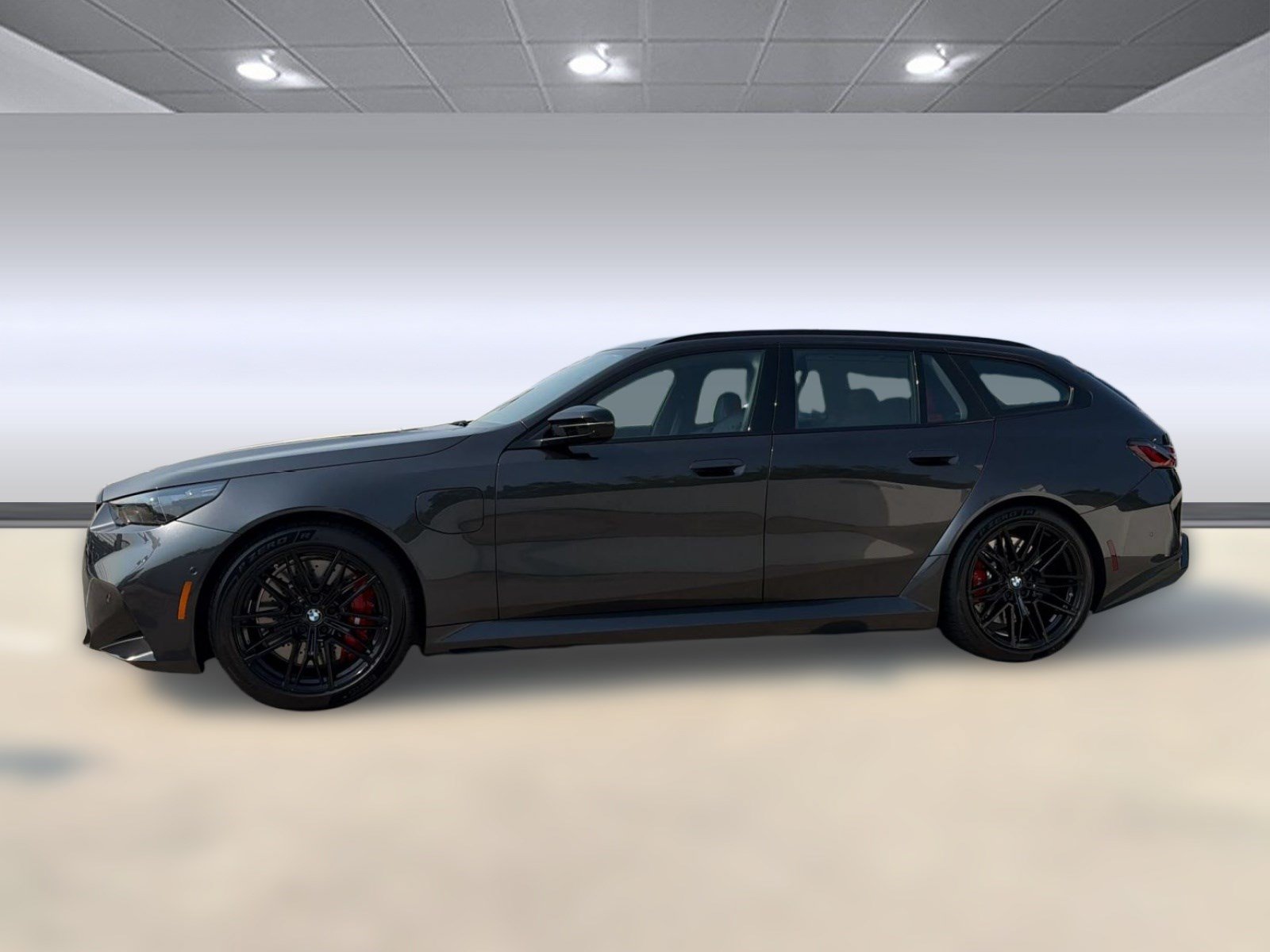 New 2027 BMW M5 Touring AWD/4WD image 2