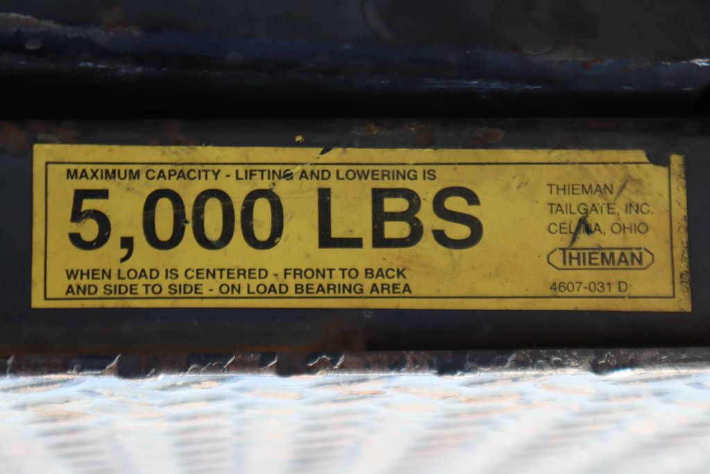 Used 2017 Ford F750 2WD Regular Cab Super Duty image 52