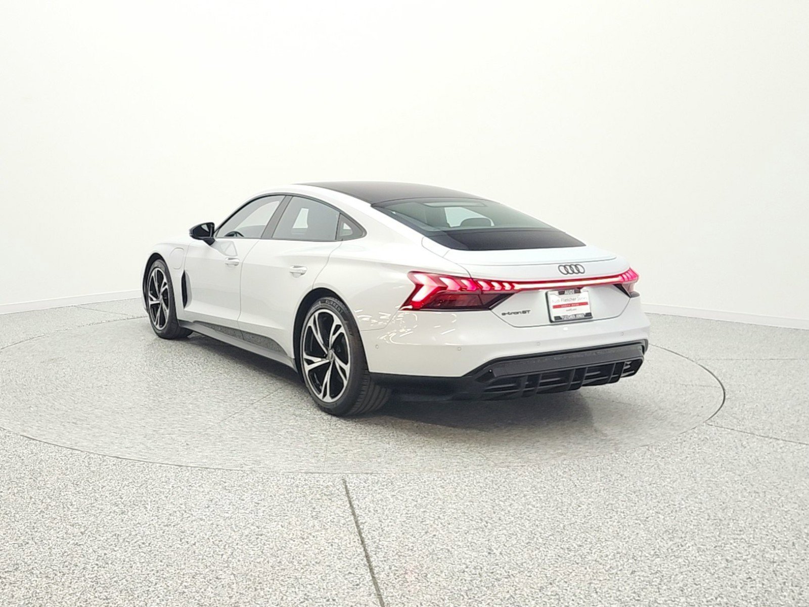 Used 2024 Audi e-tron GT Prestige image 7