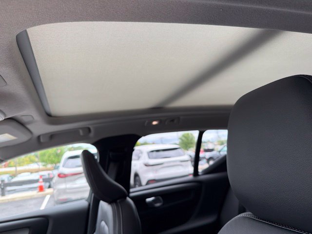 New 2026 Volvo XC40 B5 Ultra w/ Protection Package Premier AWD/4WD image 14