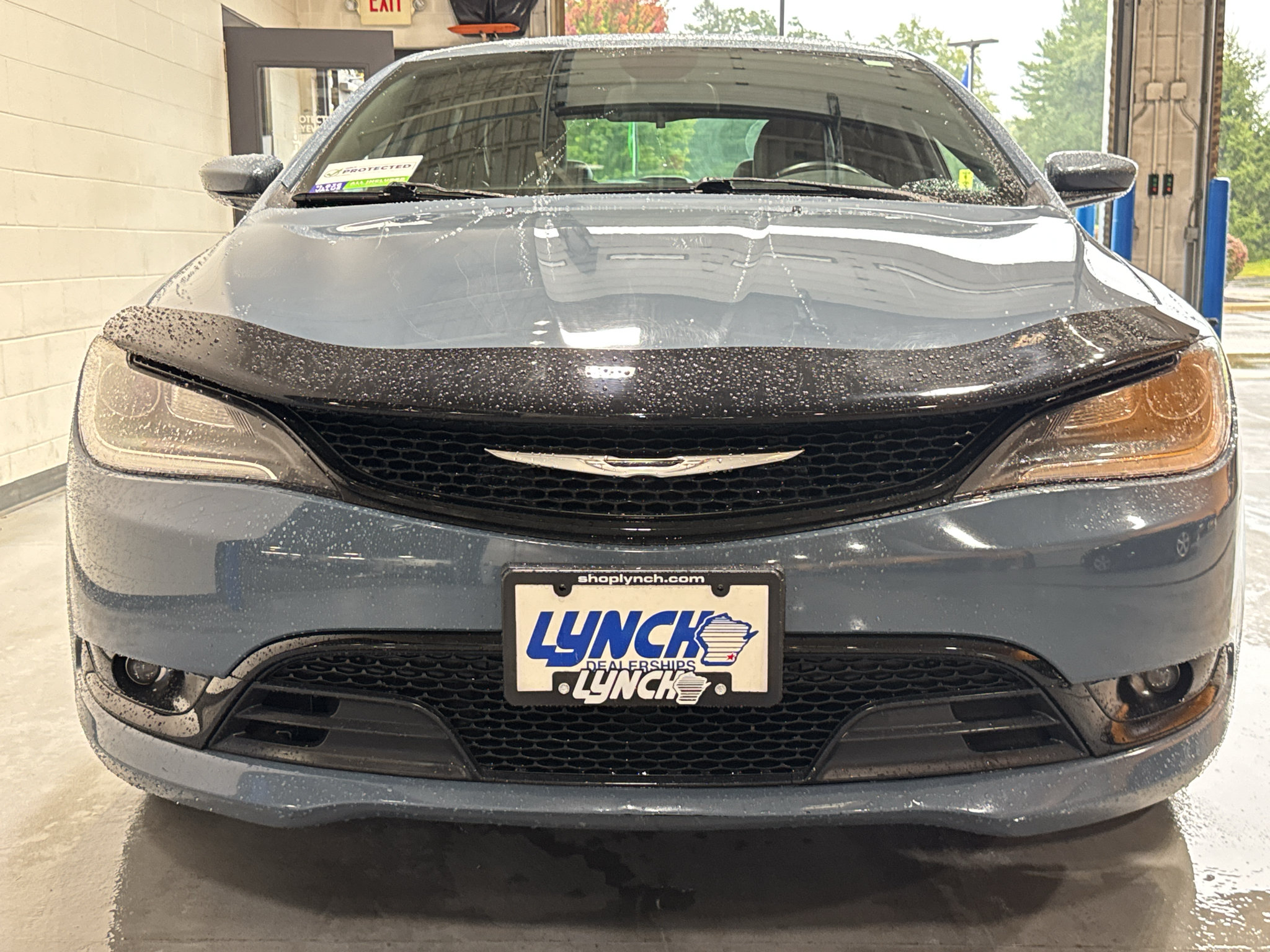 Used 2015 Chrysler 200 S FWD image 8