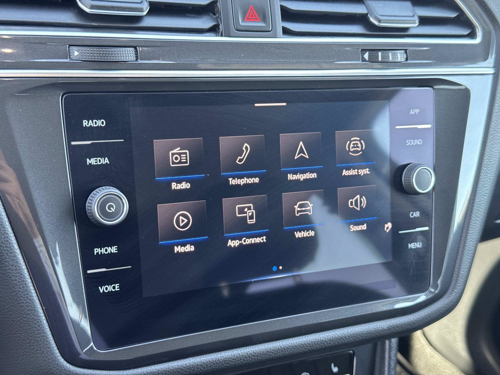 Certified 2023 Volkswagen Tiguan SE FWD image 13