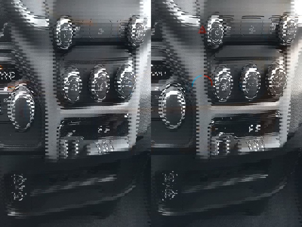 Used 2024 RAM 2500 Big Horn w/ Bed Utility Group image 21