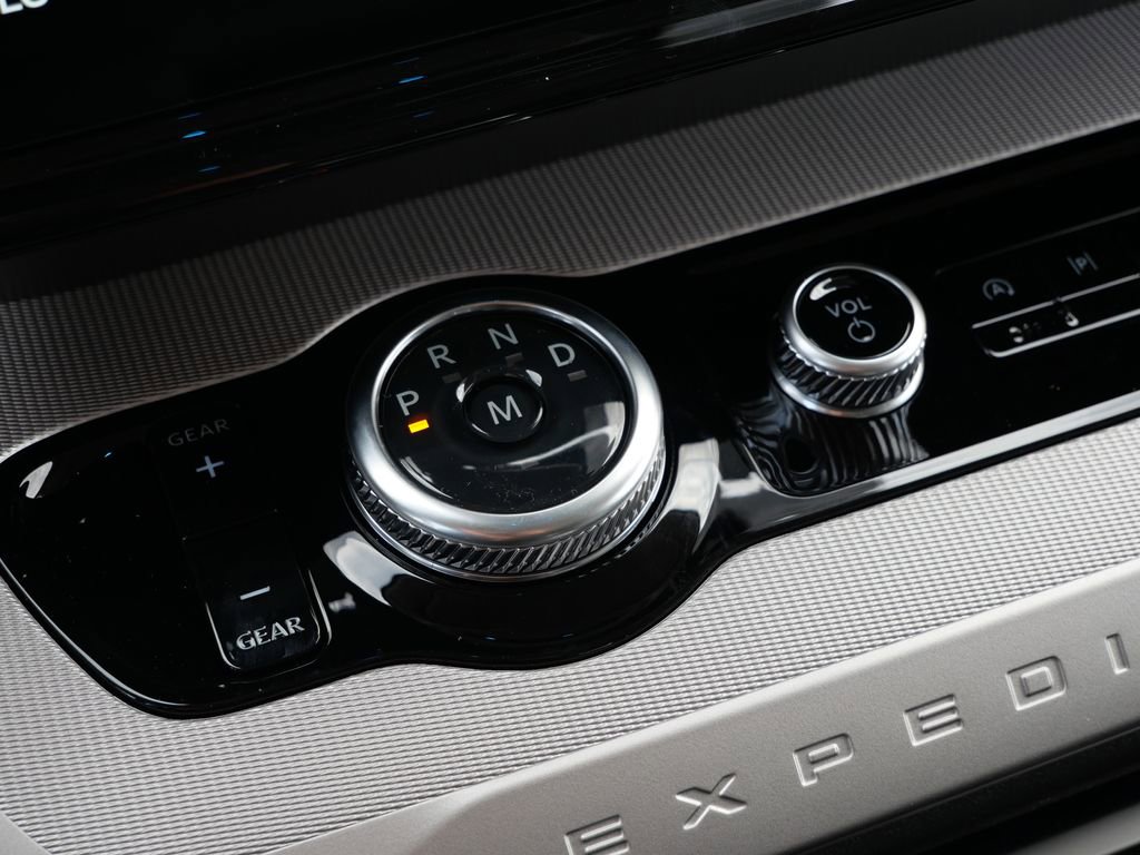 New 2026 Ford Expedition Active image 20