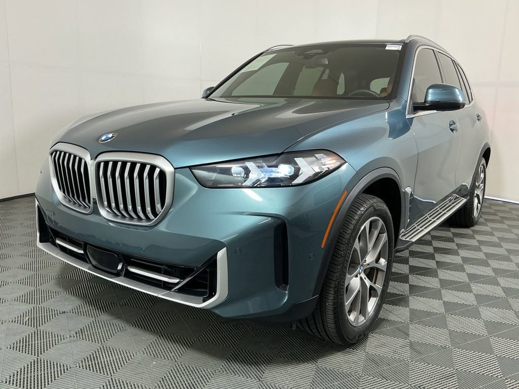 Certified 2024 BMW X5 sDrive40i w/ Parking Assistance Package RWD image 2