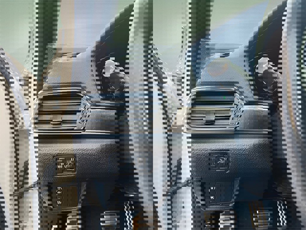 Used 2019 Honda Accord Sport image 12