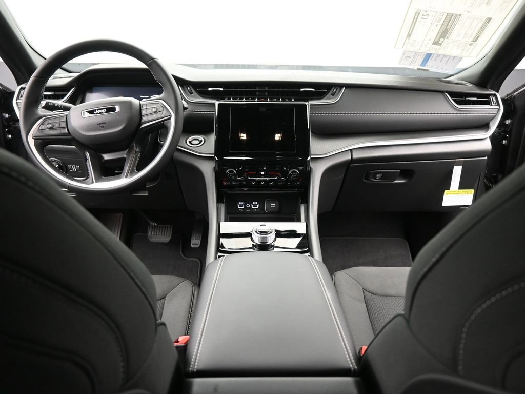 New 2025 Jeep Grand Cherokee L Laredo w/ Luxury Tech Group I image 26