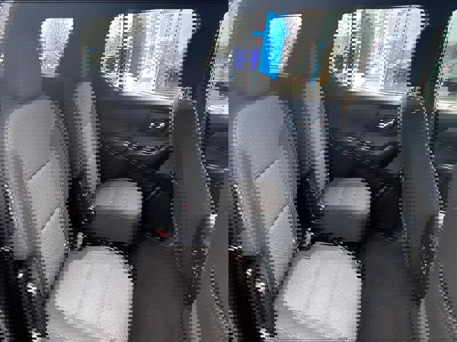 Used 2023 Chevrolet Traverse LT w/ Midnight/Sport Edition image 15