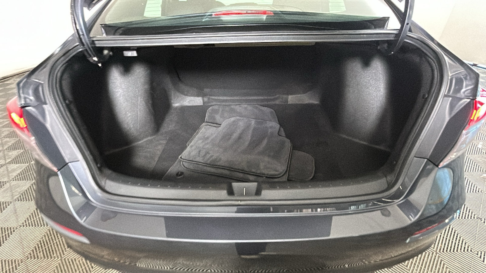 Used 2022 Honda Civic Sport image 32
