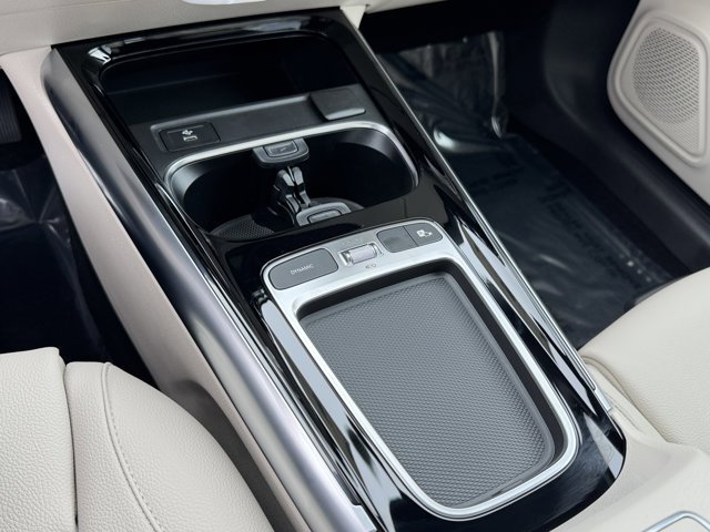 New 2025 Mercedes-Benz GLA 250 4MATIC image 9