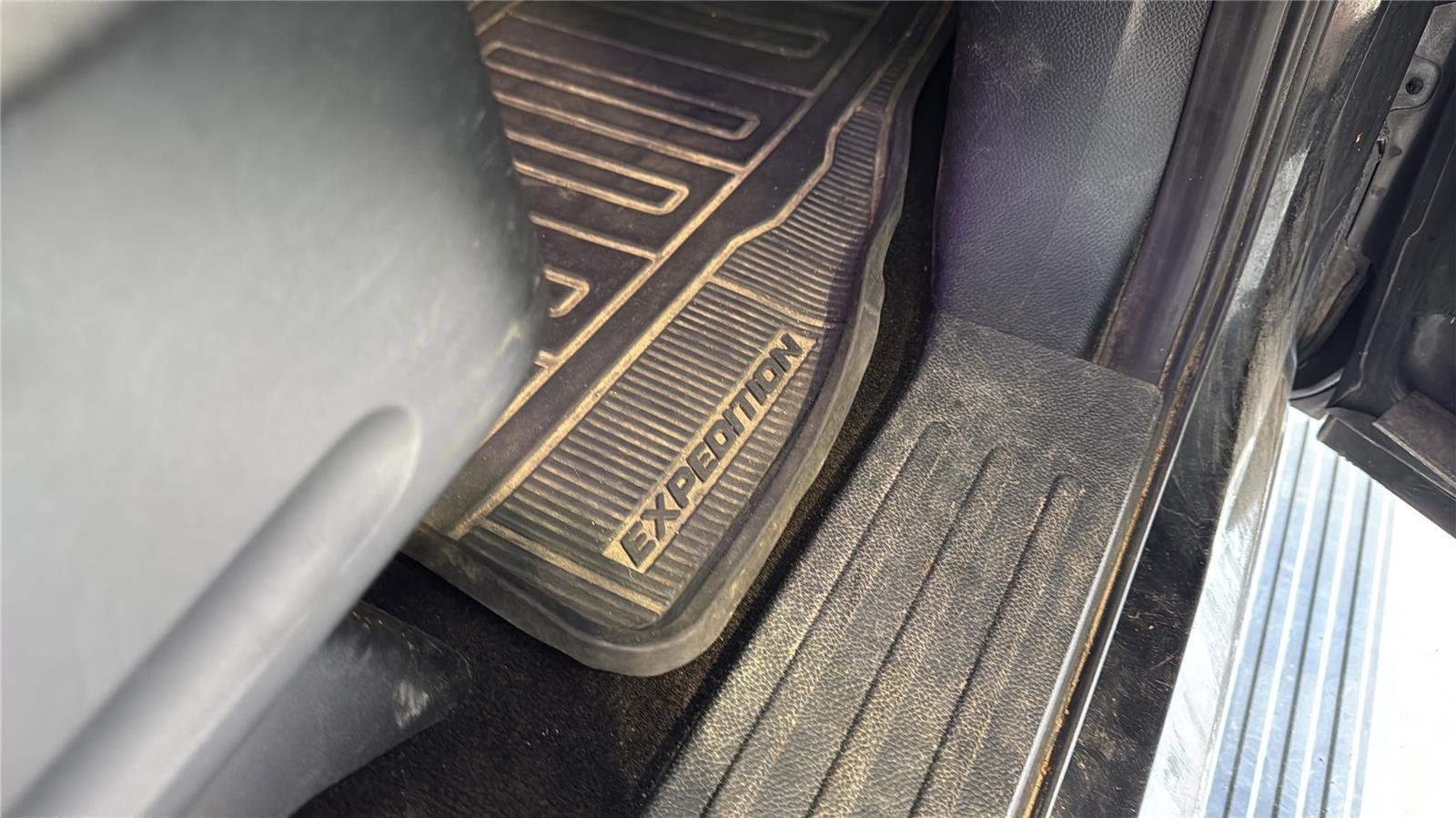 Used 2015 Ford Expedition EL King Ranch AWD/4WD image 30