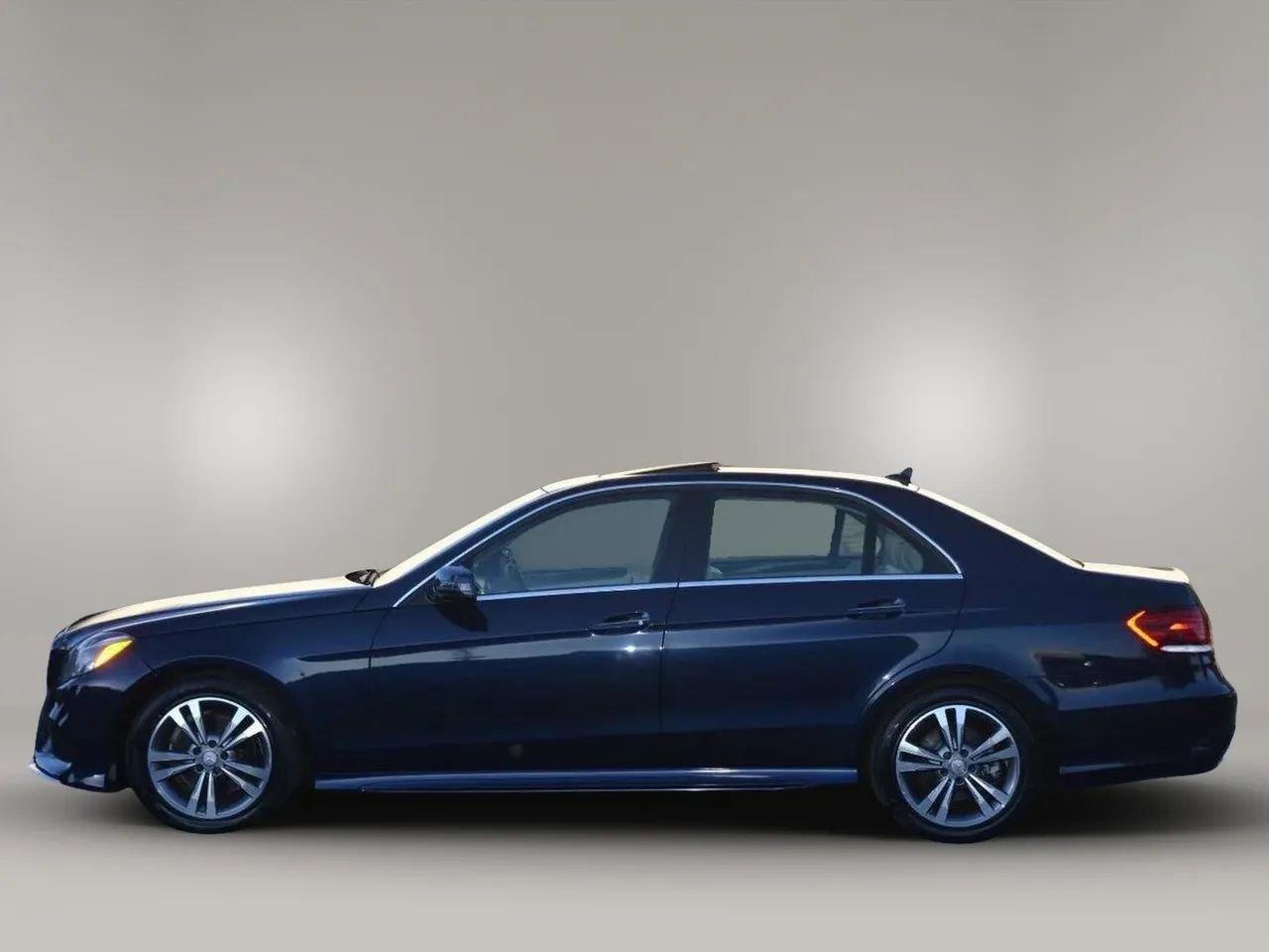 Used 2015 Mercedes-Benz E 350 Sedan image 5