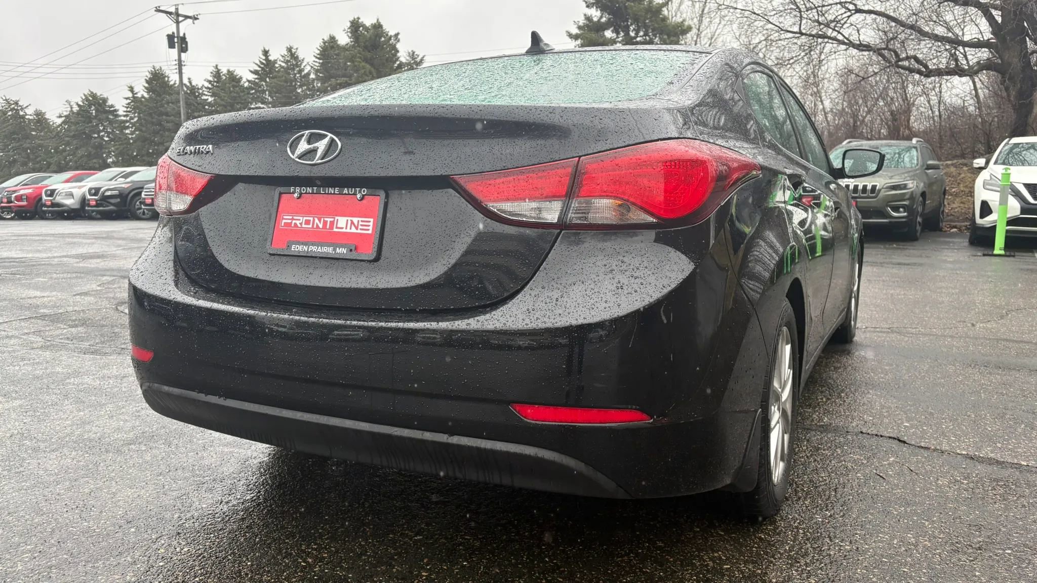 Used 2015 Hyundai Elantra SE w/ Option Group 03 FWD image 9
