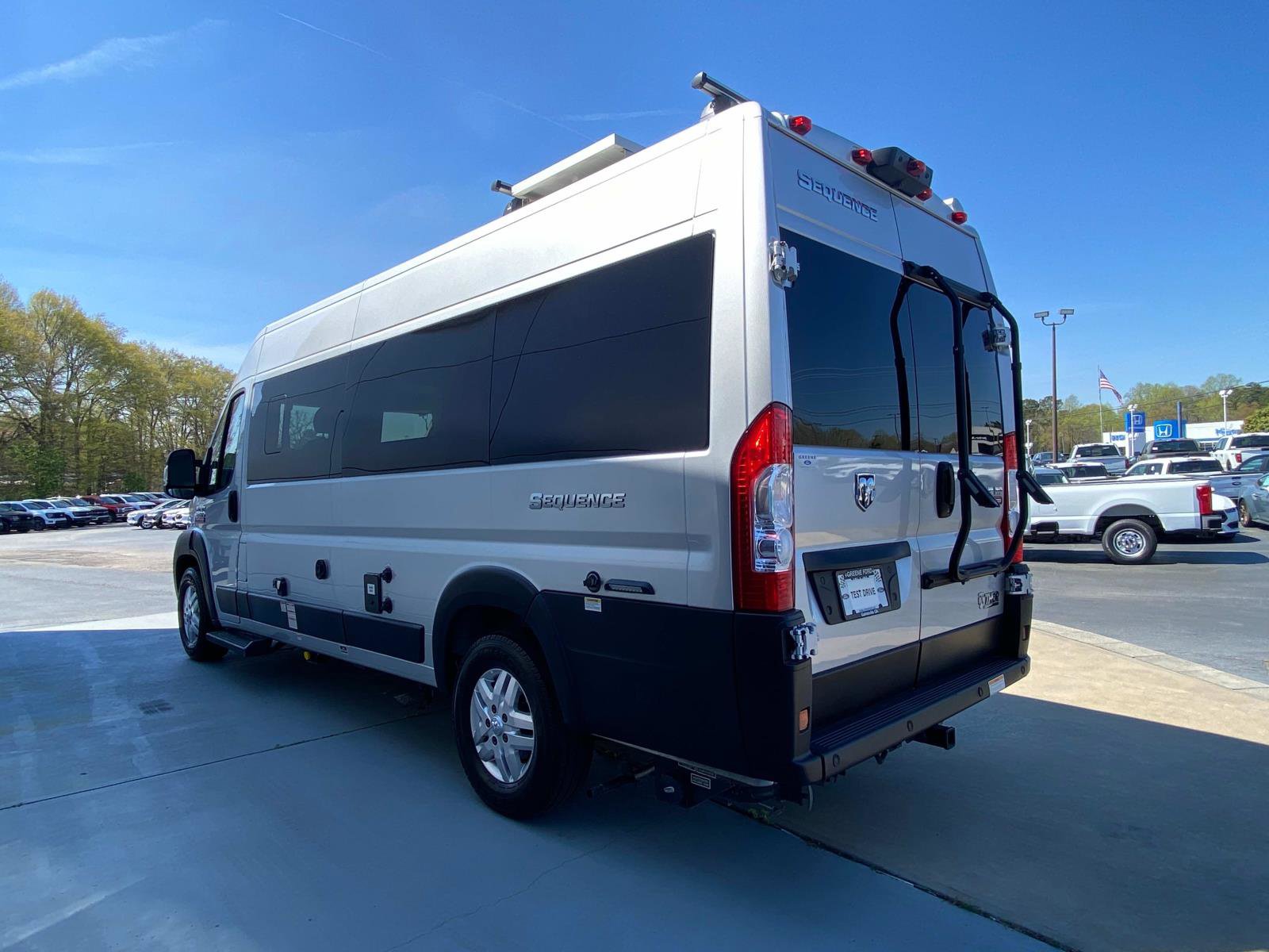 Used 2019 RAM ProMaster 3500 w/ Premium Appearance Group image 9