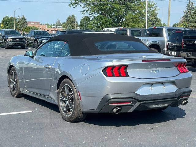 Used 2025 Ford Mustang Premium RWD image 7