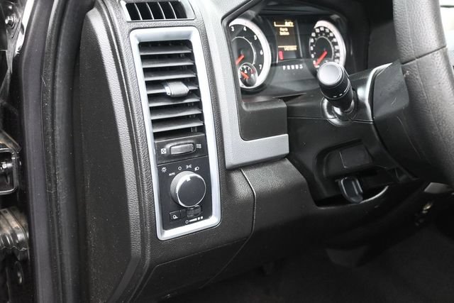 Used 2019 RAM 1500 Classic SLT RWD image 12