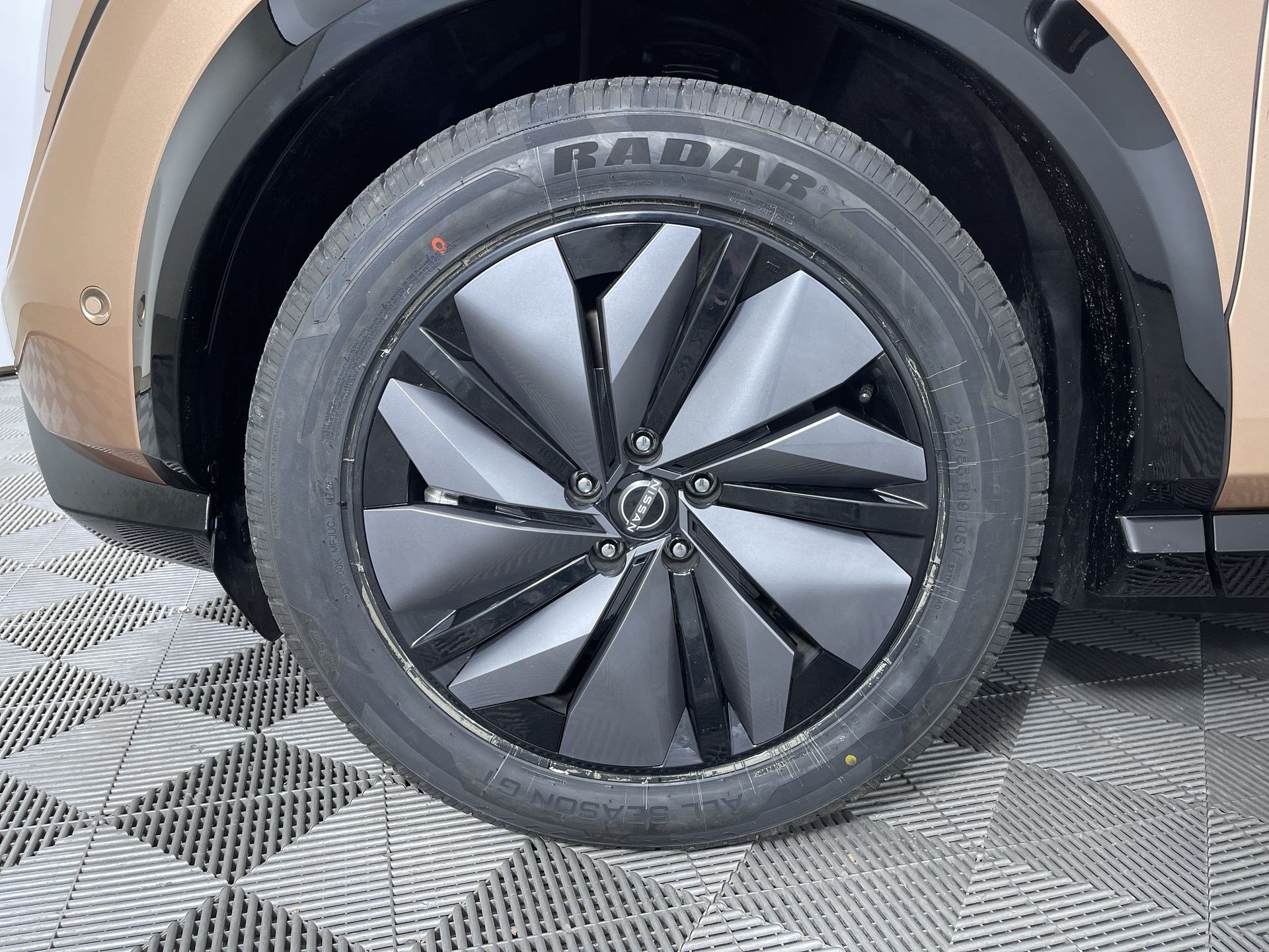 Certified 2024 Nissan Ariya AWD image 26