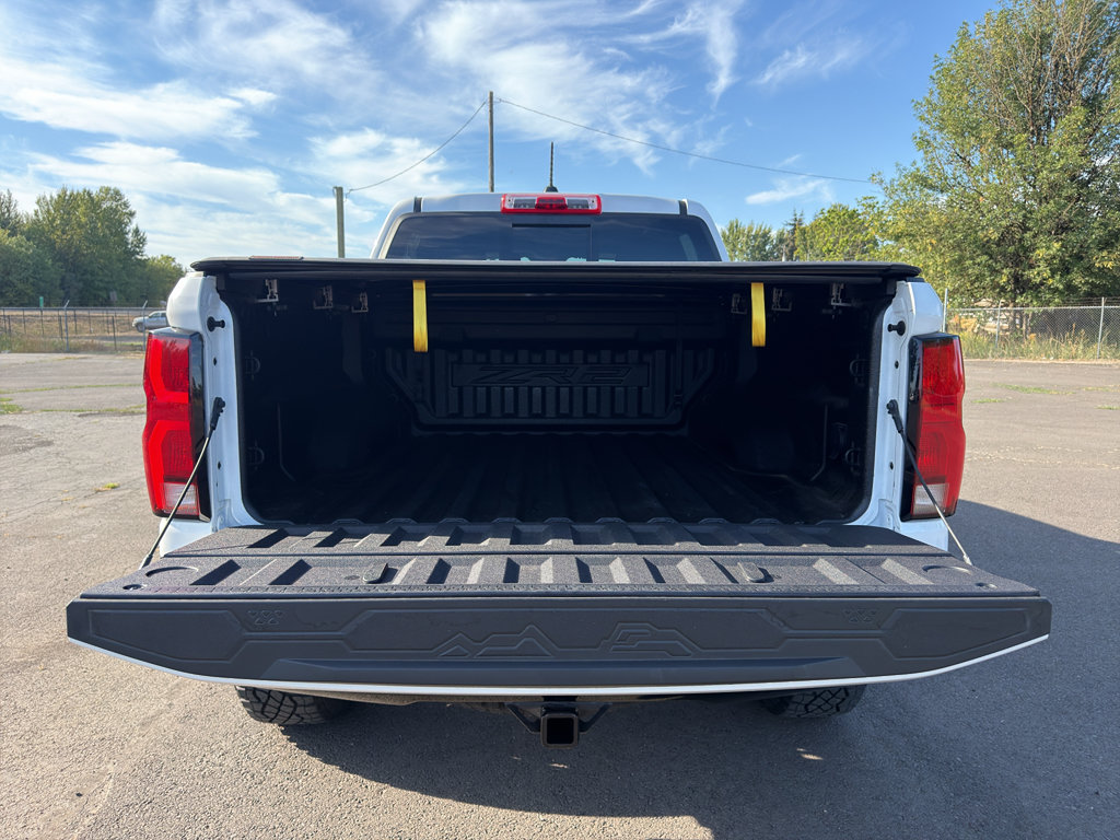 Used 2024 Chevrolet Colorado ZR2 w/ ZR2 Convenience Package III AWD/4WD image 8