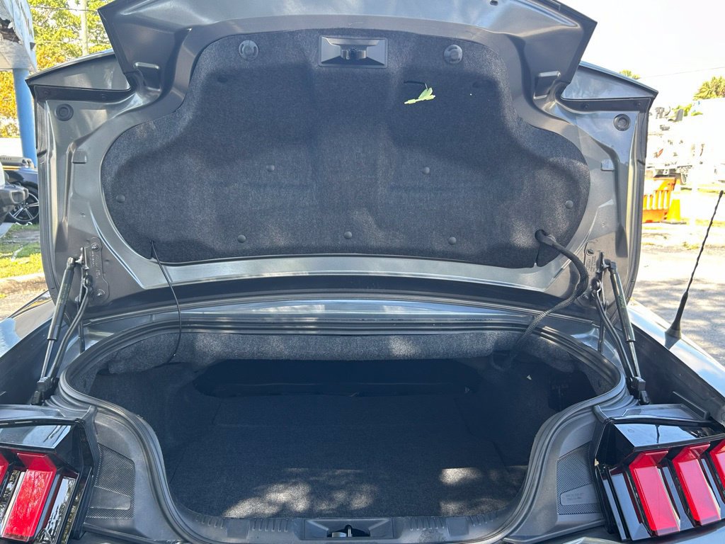 Used 2025 Ford Mustang Premium RWD image 34