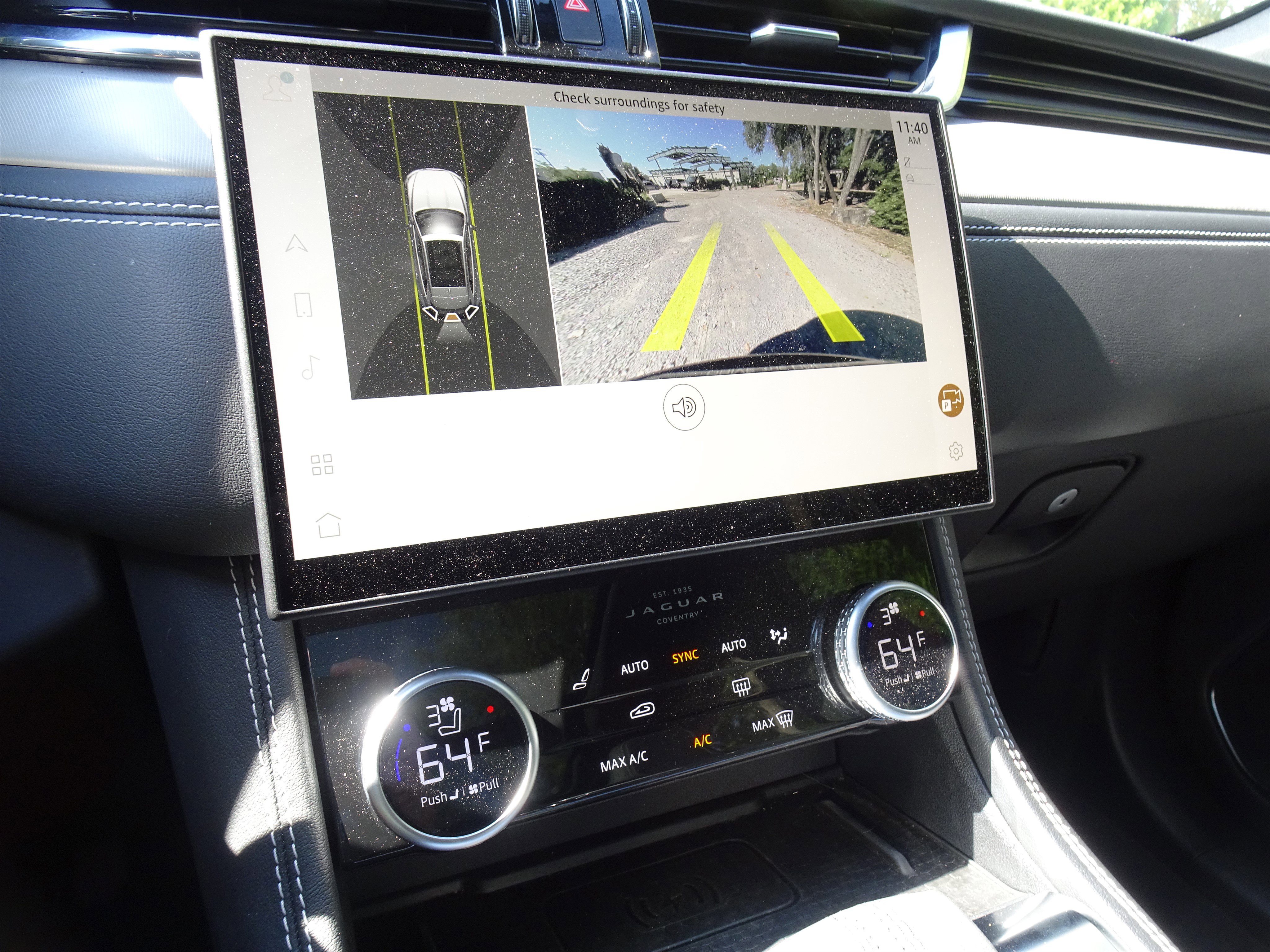 Certified 2025 Jaguar F-PACE R-Dynamic S image 4