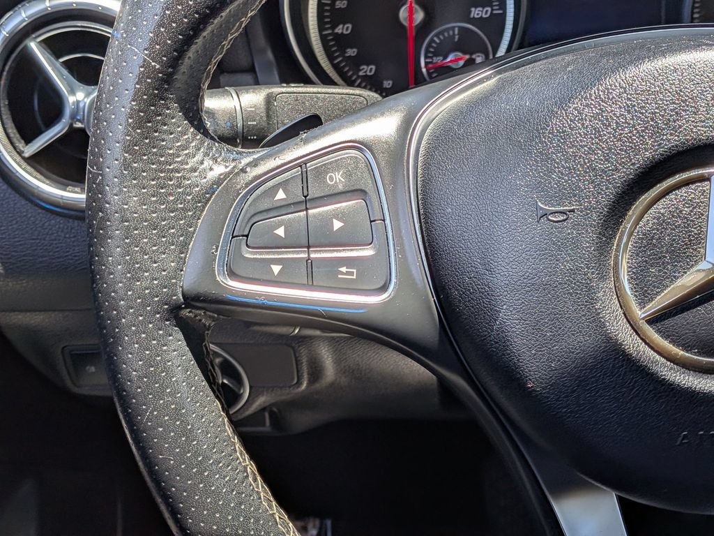 Used 2018 Mercedes-Benz CLA 250 image 32