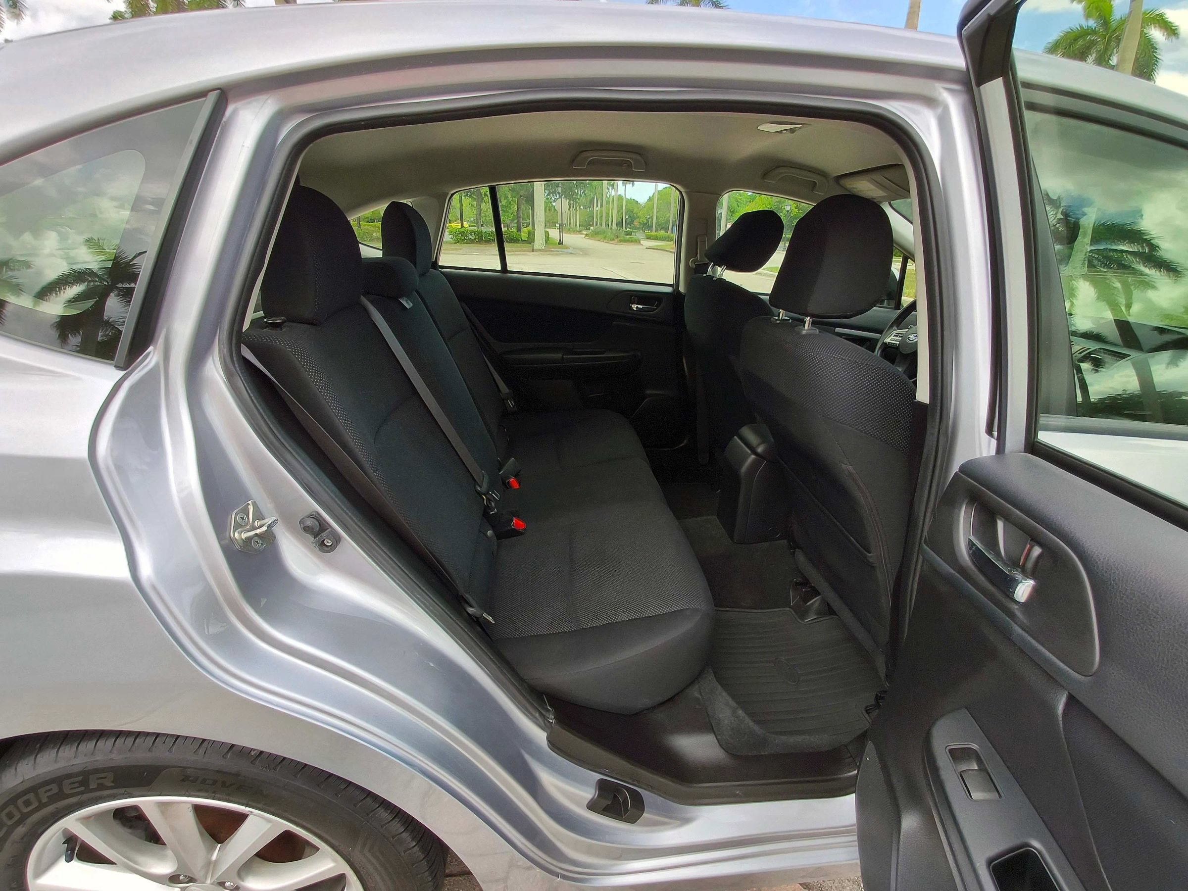 Used 2014 Subaru Impreza 2.0i Premium w/ All-Weather Package w/CVT AWD/4WD image 15