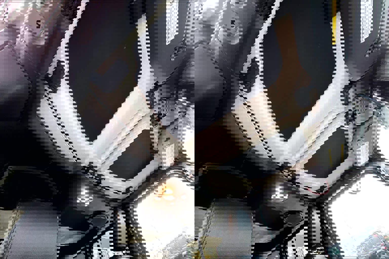 Used 2019 Jeep Wrangler Unlimited Sahara image 25