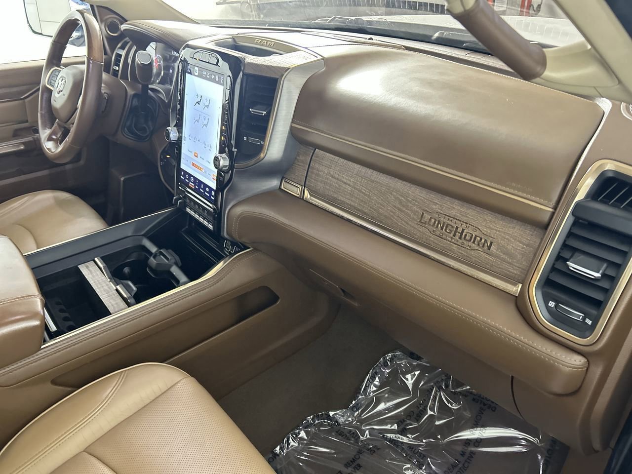 Used 2022 RAM 2500 Limited image 27