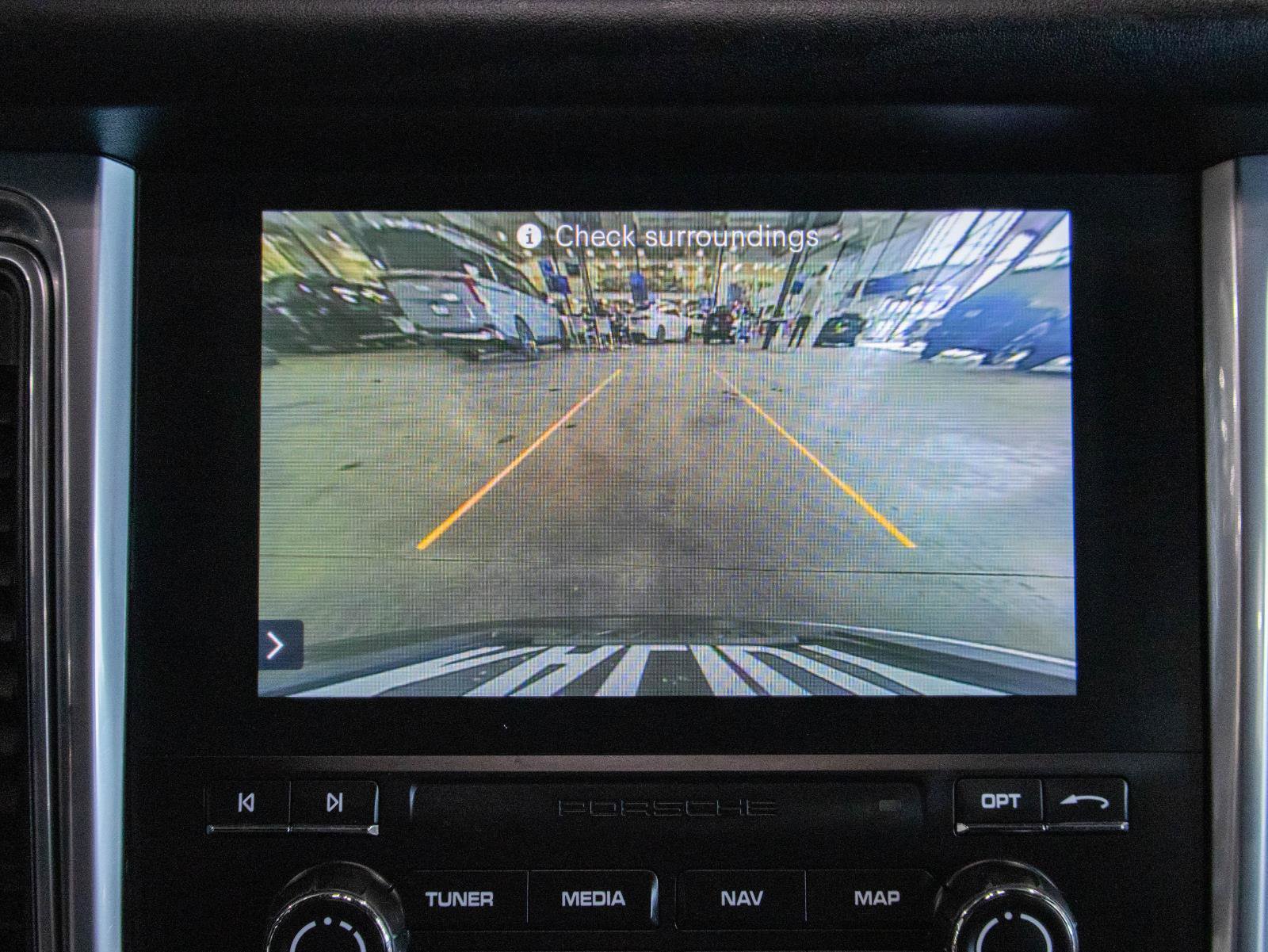 Used 2017 Porsche Macan Turbo image 7