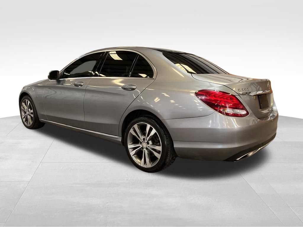 Used 2015 Mercedes-Benz C 300 4MATIC Sedan image 3