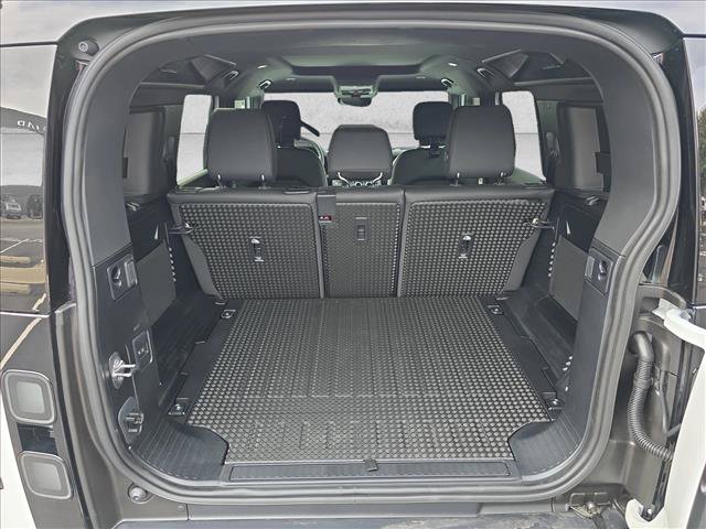Used 2026 Land Rover Defender 110 S AWD/4WD image 12