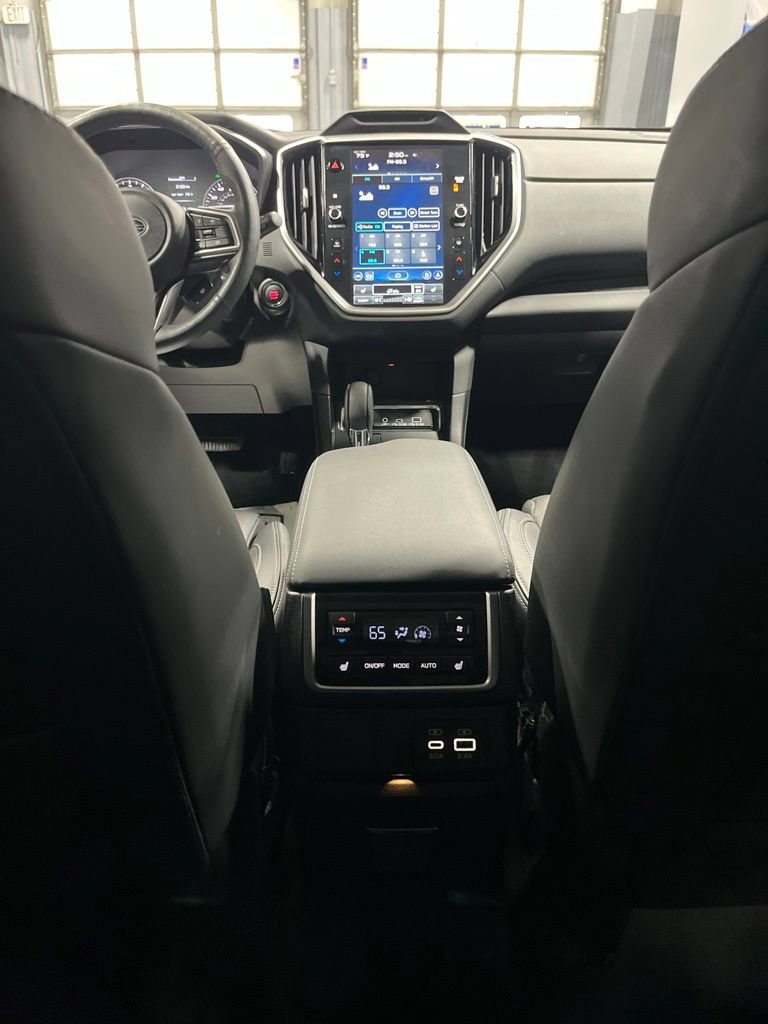 Used 2023 Subaru Ascent Limited w/ Technology Package AWD/4WD image 30