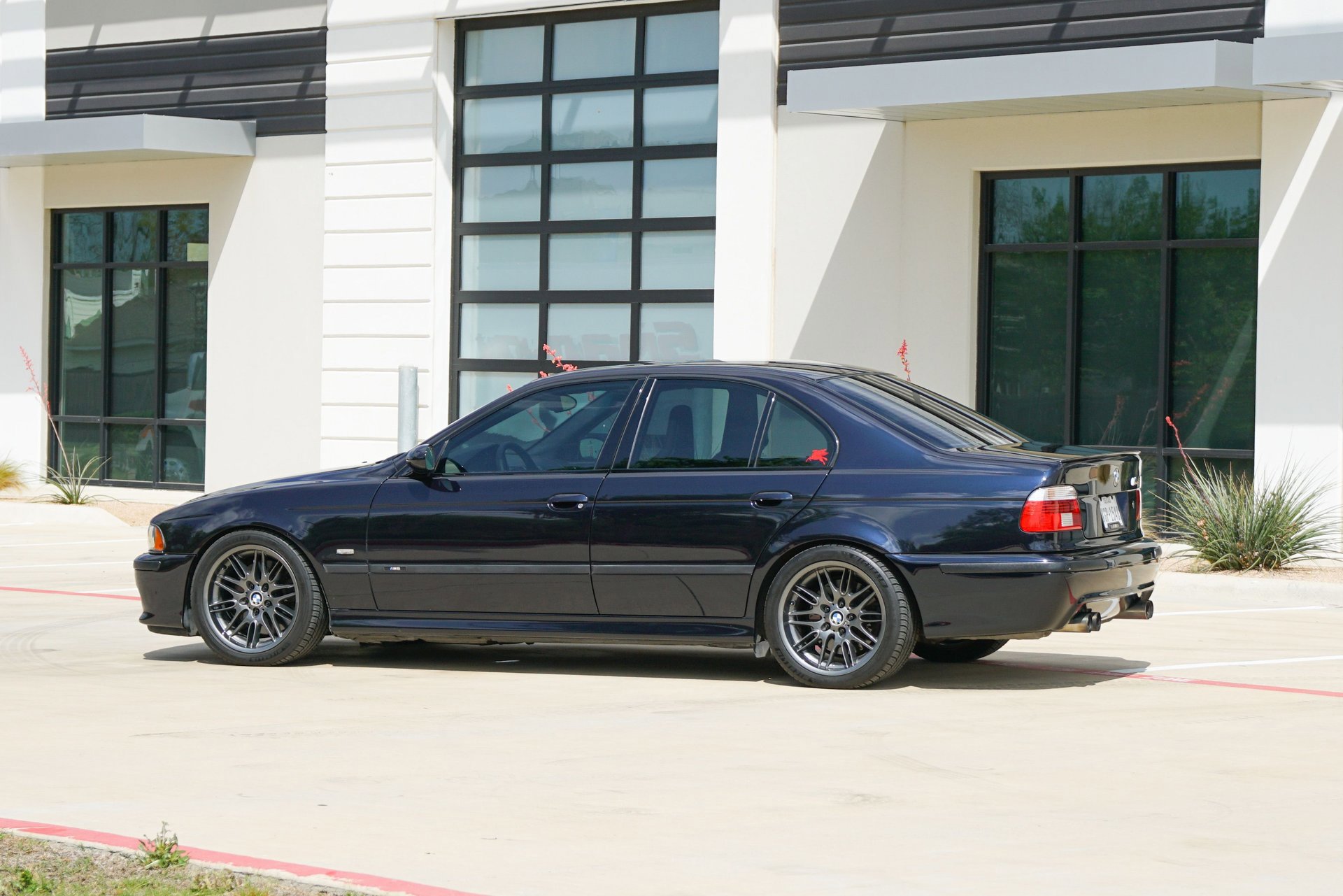Used 2003 BMW M5 image 3