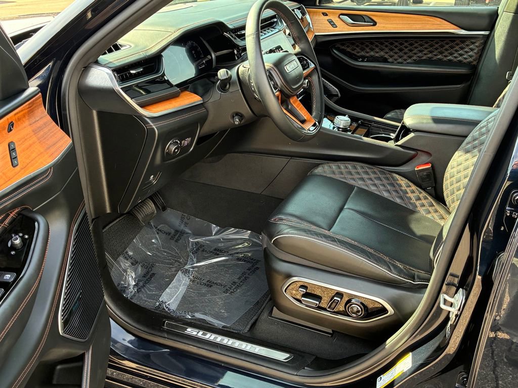 Used 2024 Jeep Grand Cherokee L Summit image 19