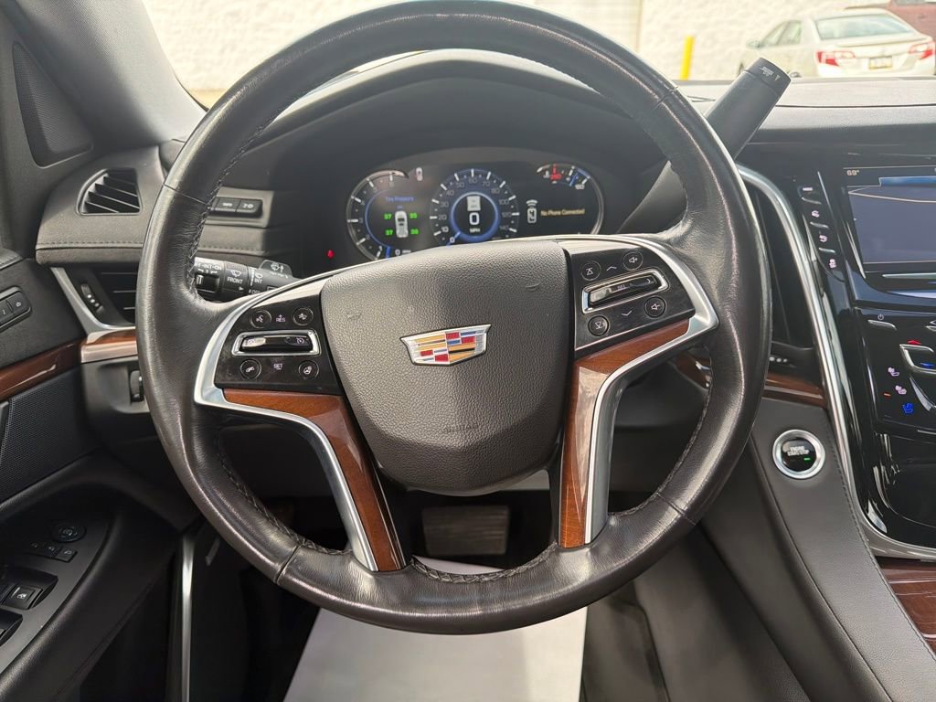 Used 2020 Cadillac Escalade Luxury w/ Escalade Sport Edition image 23