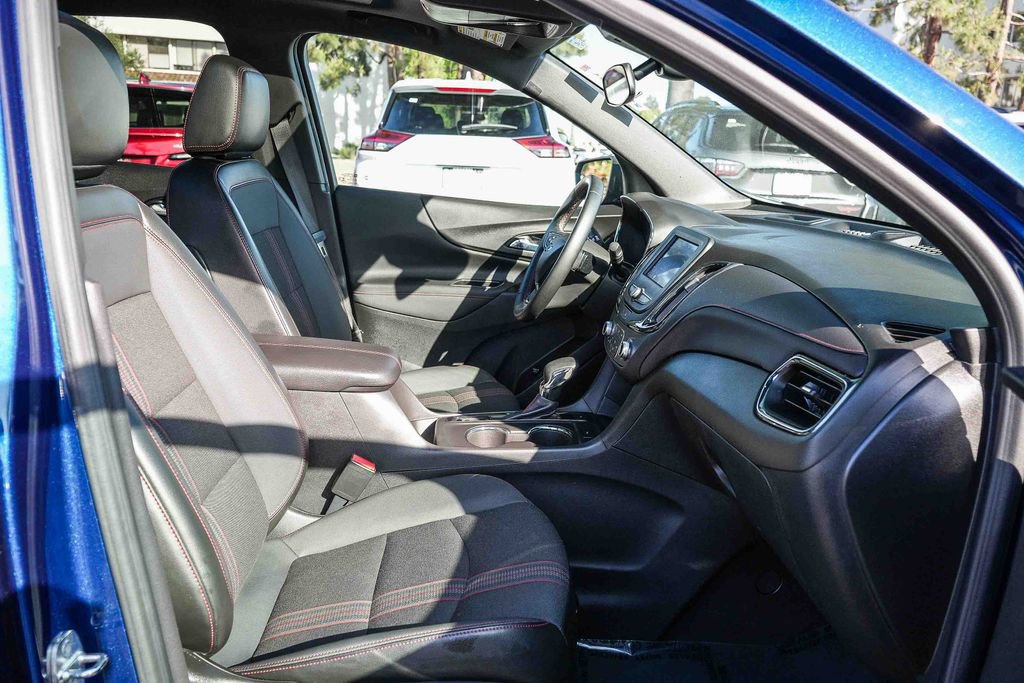 Used 2023 Chevrolet Equinox RS AWD/4WD image 16
