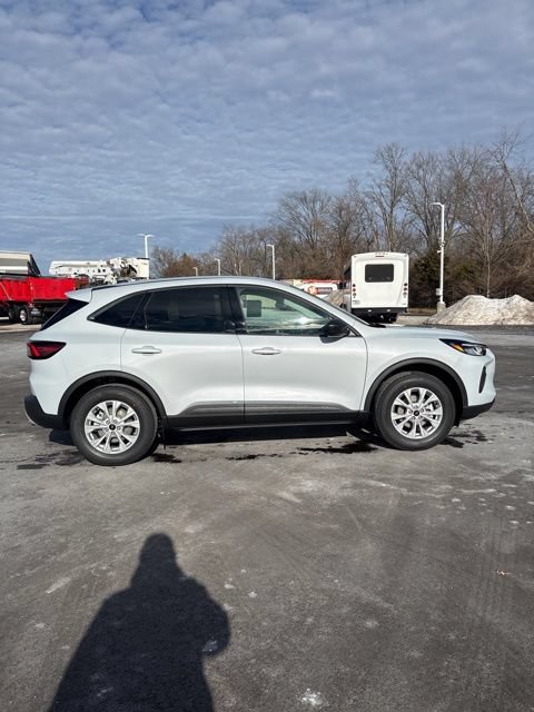 New 2026 Ford Escape Active w/ Cold Weather Package AWD/4WD image 4