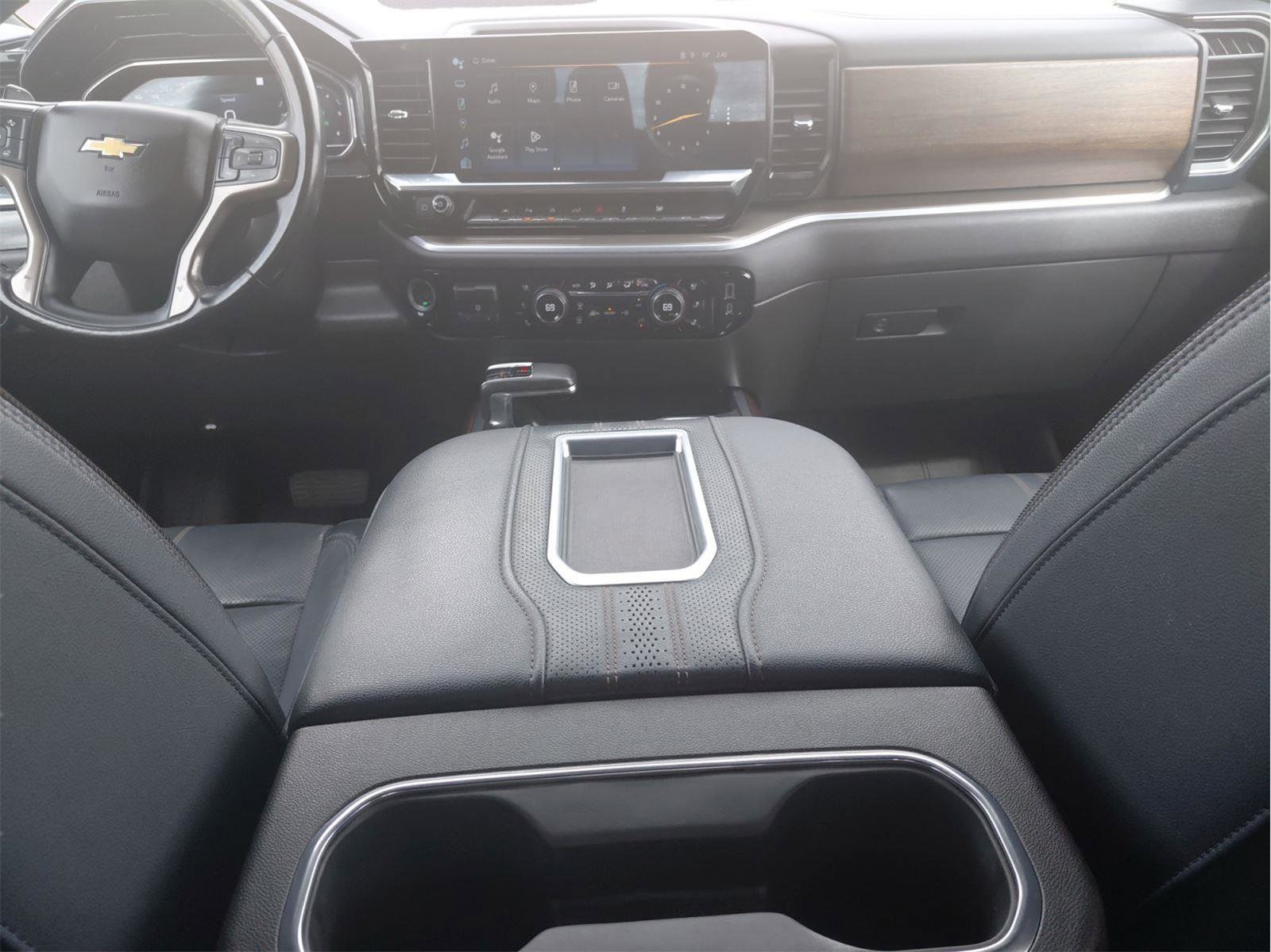 Used 2022 Chevrolet Silverado 1500 High Country w/ High Country Premium Package image 10